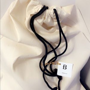 Reusable Gift Bags. You’re Welcome.🌹